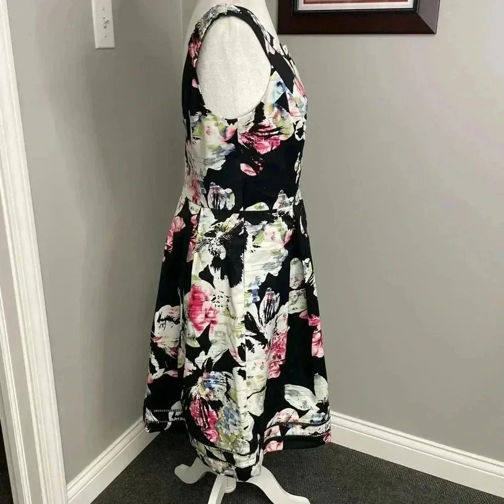 White House Black Market Black Floral Fit and Flare Dress Womens Size 10 - Picture 4 of 6